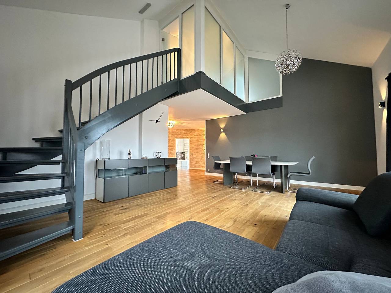 Ático en hotel 'Penthouse Gersthofen' con vistas a la montaña, terraza privada y Wi-Fi in Gersthofen, Suabia (Baviera)