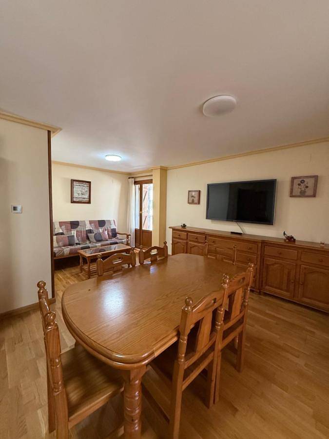 Five-Bedroom House in Santa Cilia, Pyrénées Aragonaises