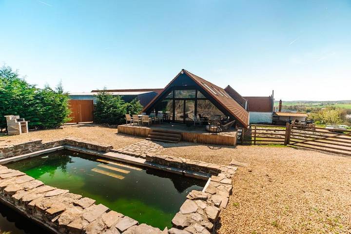 Location de vacances pour 11 personnes, avec jardin ainsi que sauna et jacuzzi à Ittre (Belgique) - 2