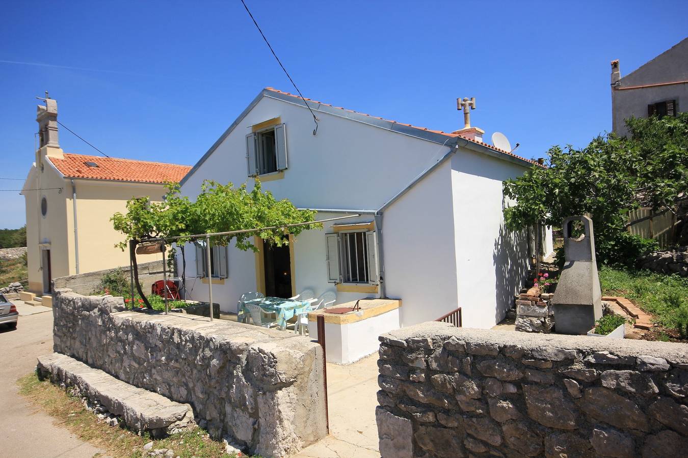 2-Zimmer-Haus mit Terrasse und Meerblick Ustrine, Cres in Cres