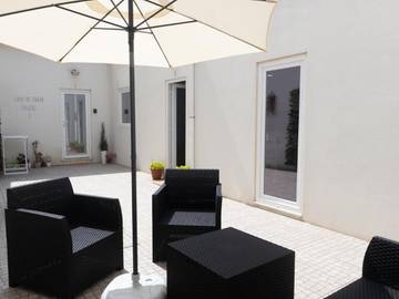 Gîte pour 4 personnes, avec balcon ainsi que vue et jardin dans Angeiras