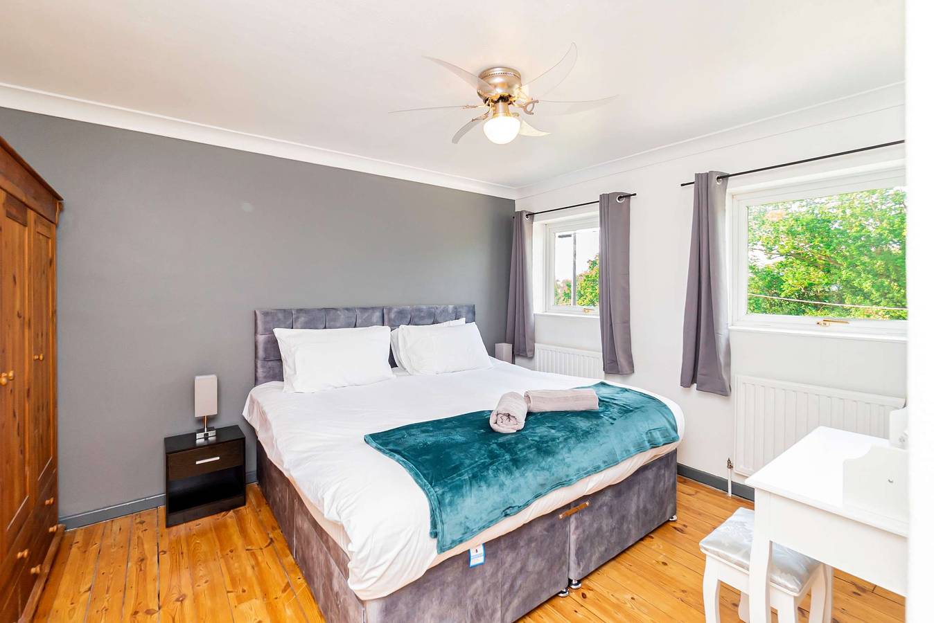 Beautiful 3 Bedroom Home with Parking & Garden in Eight Ash Green, Colchester