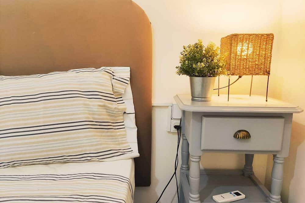 Entire apartment, Duplex with Terrace in Santa Cruz 5 pax Parking Opc in Casco Antiguo, Sevilla