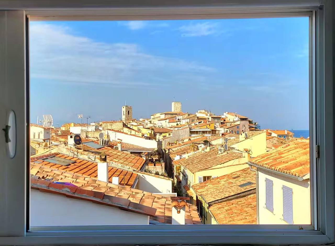 Appartamento intero, Le Castelet Ensoleillé - Viel Antibes magnifique vue mer in Antibes, Cannes e dintorni