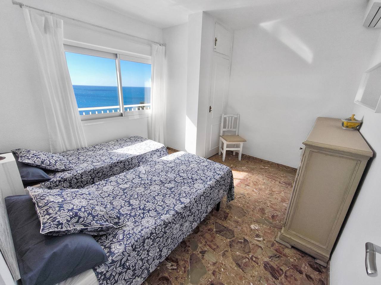 Entire apartment, Niza Playa 6 in Port Fuengirola, Fuengirola