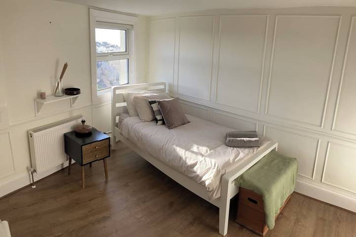 Central Margate house with sauna & private garden in Botany Bay, Kent