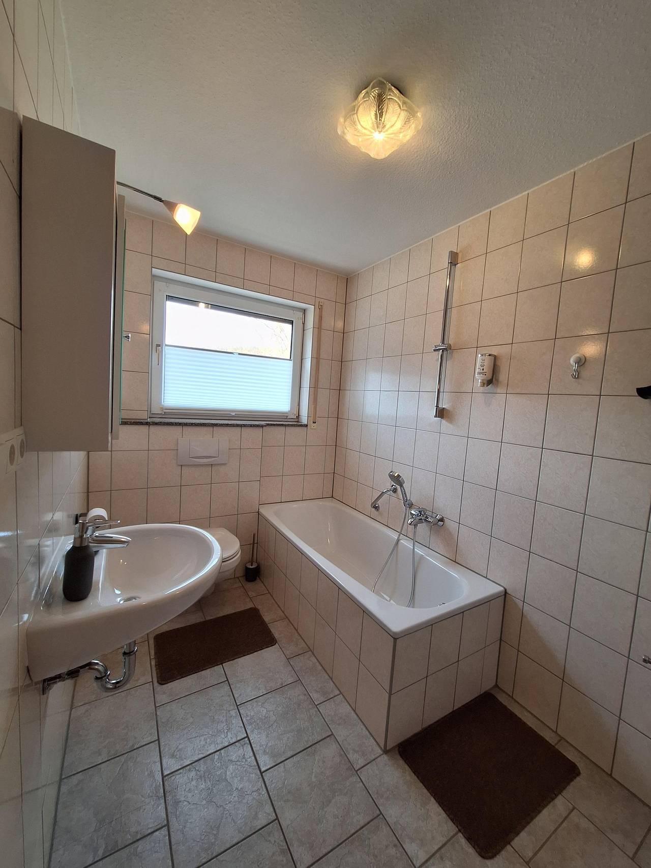 Doppelzimmer Dusche/Wc in Burg Eltz, Macken