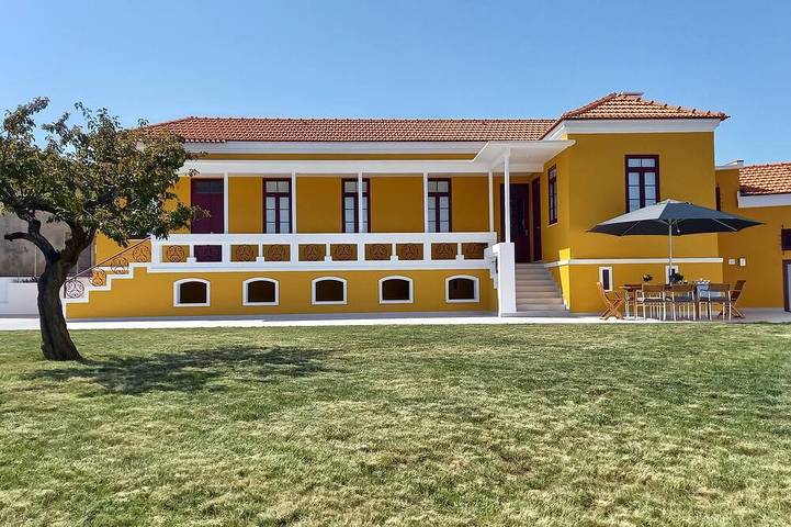 Location de vacances pour 8 personnes, avec Jardin dans Fermentelos