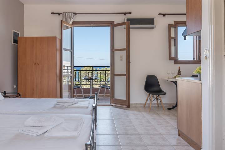 Ganzes Studio, Einzimmerapartment 'Frantzis 5' mit Meerblick, WLAN und Klimaanlage in Pali, Nisyros