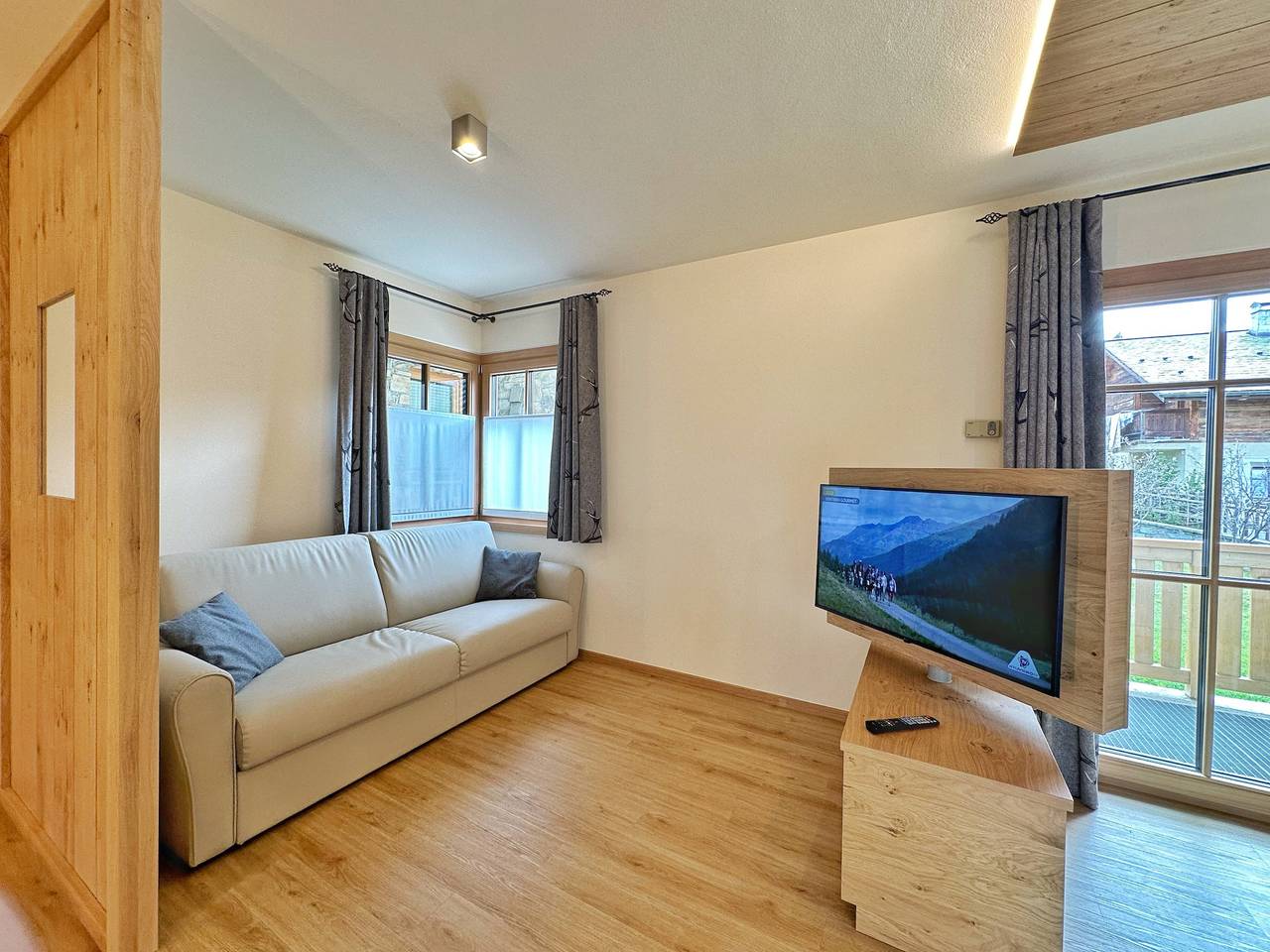 Ganze Wohnung, Ferienwohnung Chalet Monteneve Verde mit Bergblick, Balkon und Wlan in Teola, Livigno