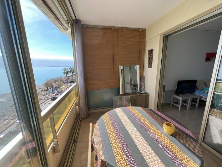 Gîte pour 2 personnes, avec vue et terrasse dans Plage de la Pierre au Tambour - 3