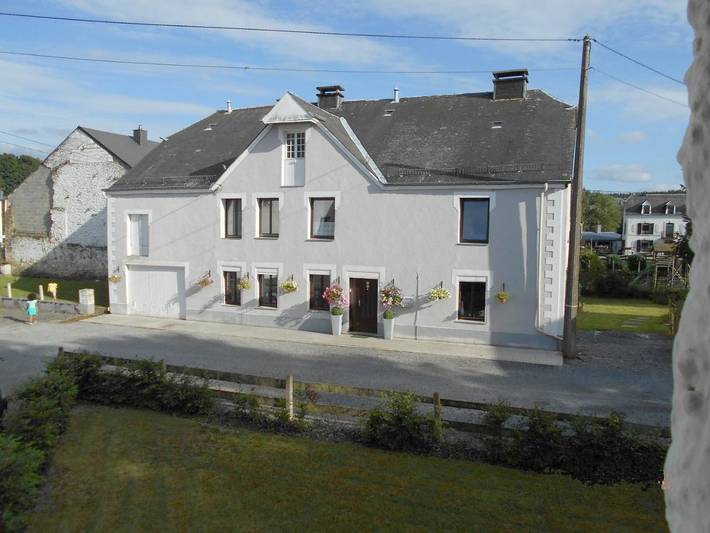 Location de vacances pour 8 personnes, avec terrasse ainsi que jardin et sauna à Chiny - 2