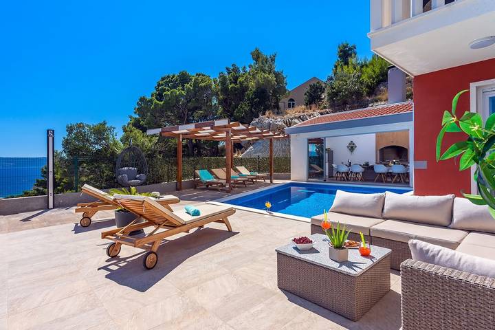 Villa für 10 Personen, mit Meerblick und Balkon/Terrasse sowie Pool in Split-Dalmatien - 2