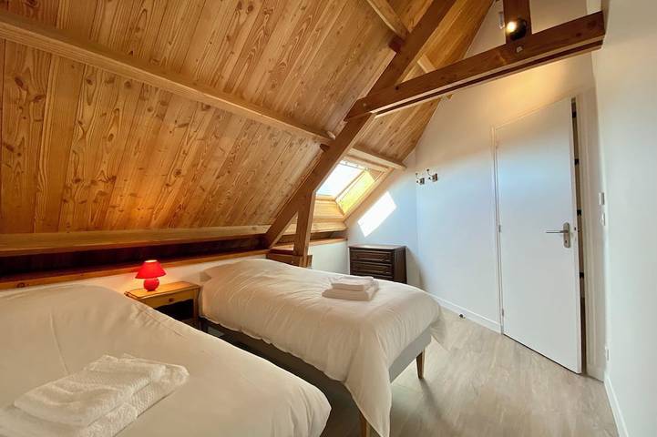 Gîte pour 14 personnes, avec jardin à Teurthéville-Bocage - 2