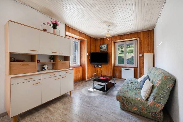 Hel lägenhet, Le Bochet Apartment – Mountain Retreat for 4 with Terrace, Parking, and Stunning Views in Montricher-Albanne, Saint-Jean-de-Maurienne region