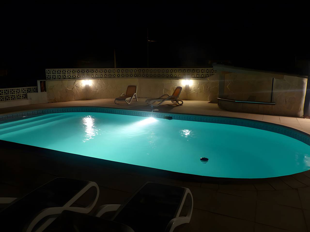 Chambre d'hôtes 'Chez Gaston' avec piscine privée, Wi-Fi et climatisation in Saint-Drézéry, Région de Montpellier