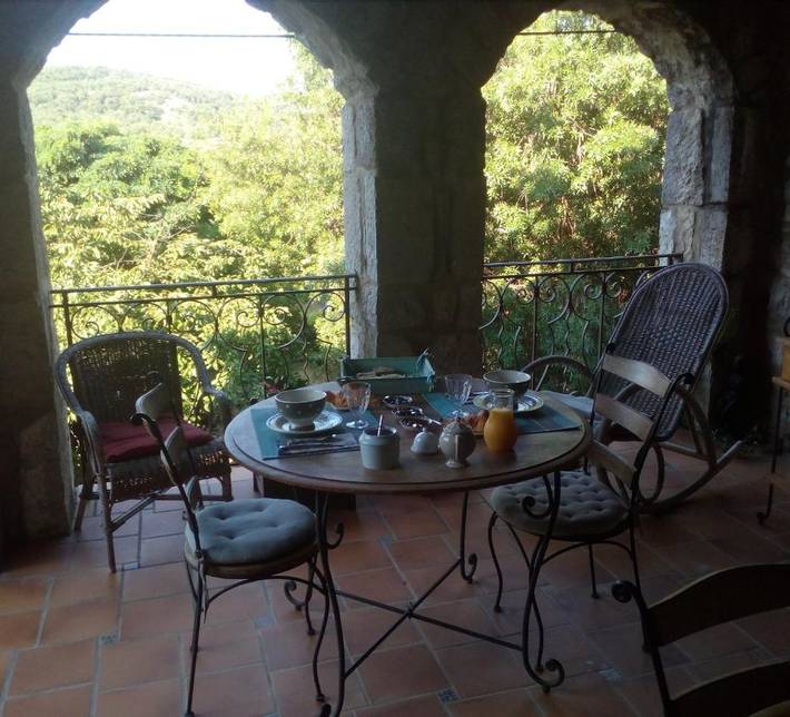 Location de vacances pour 2 personnes, avec vue ainsi que piscine et jardin à Beaulieu (Largentière) - 3