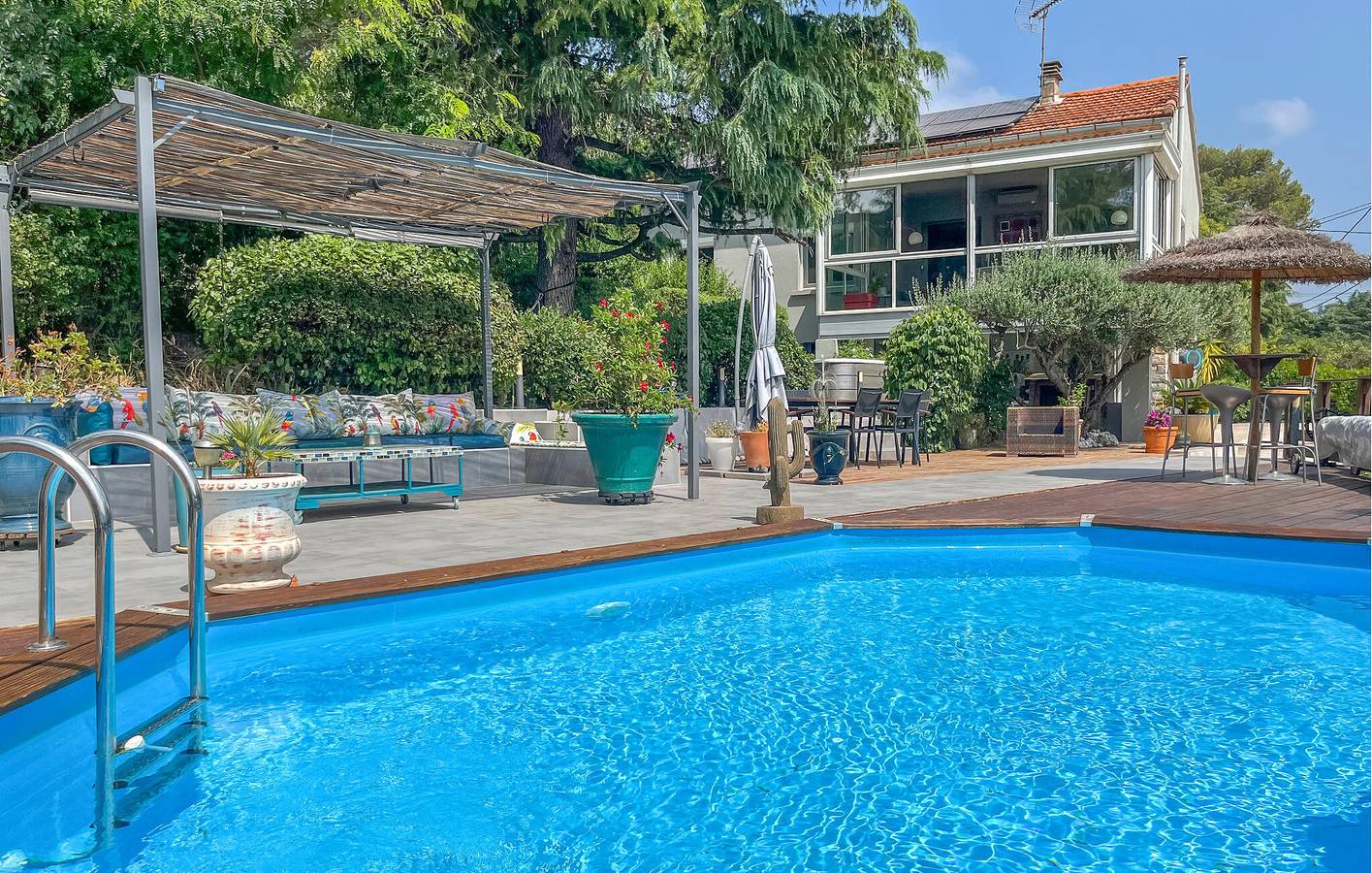 Gemütliche Wohnung mit Pool in Nîmes, WiFi & Parkplatz in Nîmes, Nimes und Umgebung