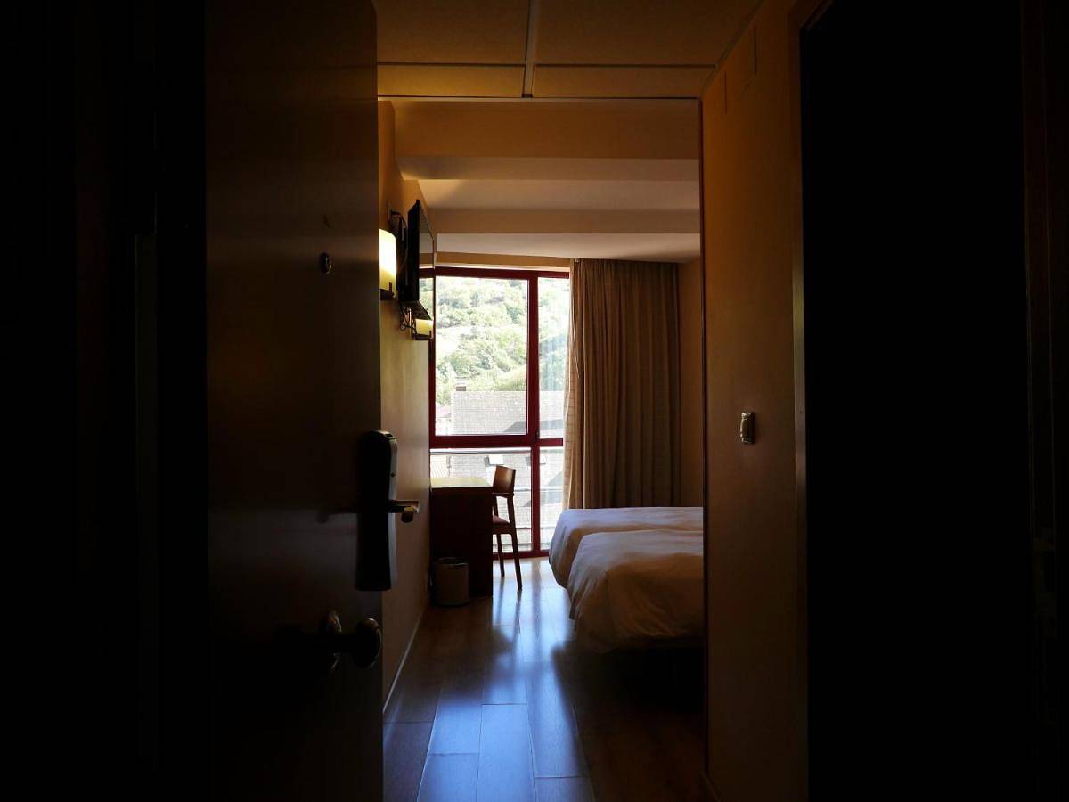 Double or Twin Room in Pola de Lena, Lena