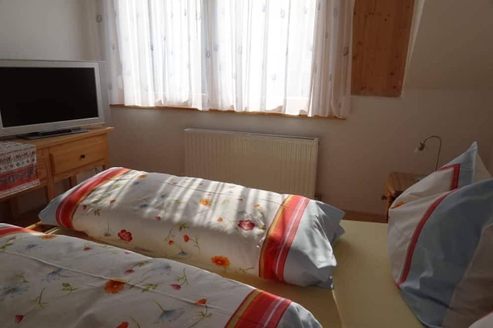 Ganze Wohnung, Ferienwohnung mit Balkon am Stücklbach in Altmünster, Traunviertel