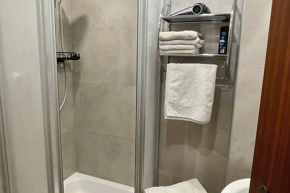 Ganze Wohnung, Appartement Talblick (35qm) mit Südterrasse in Bad Bocklet, Rhön-Bayern