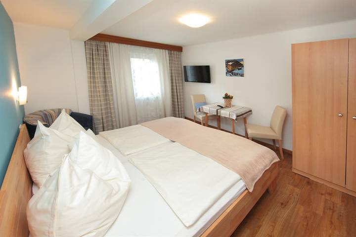 Doppelzimmer mit Dusche, Wc in Zell am See, Pinzgau
