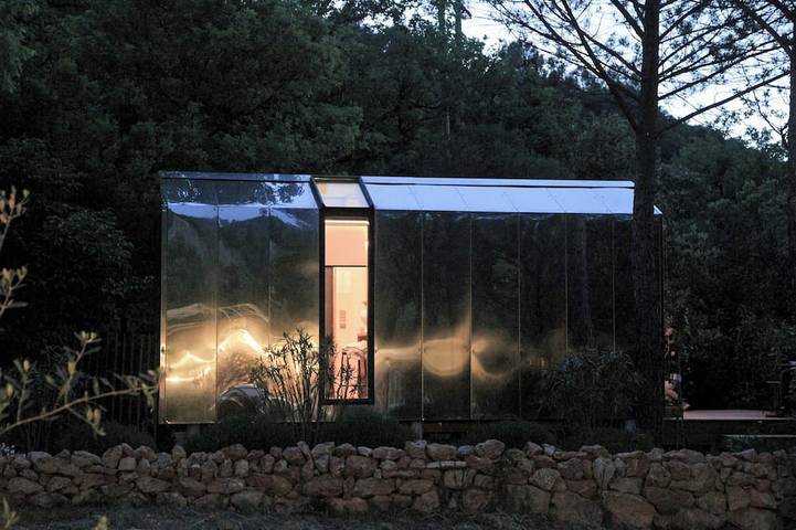 Cabane design avec piscine partagée à Bras in Bras, Région de Brignoles