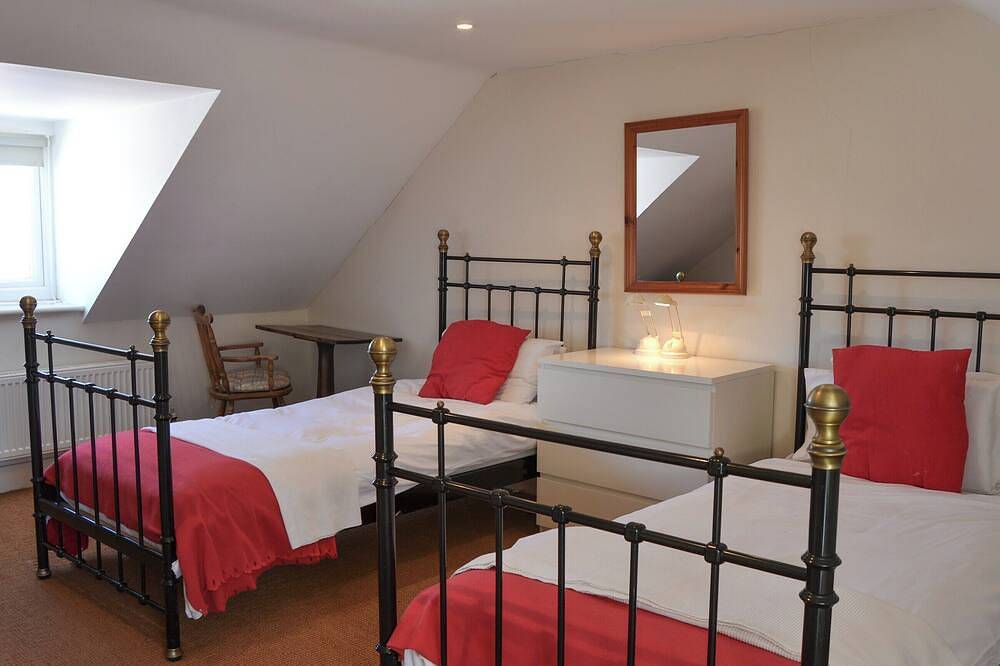 4 bedroom accommodation in Wells-next-the-Sea in Wells-next-the-Sea, Norfolk Coast