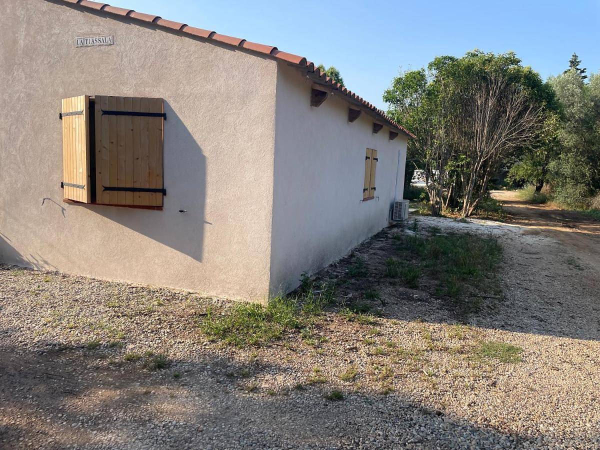 Appartement entier, Appartement avec jardin privatif in Cuers, Côte méditerranéenne (France)