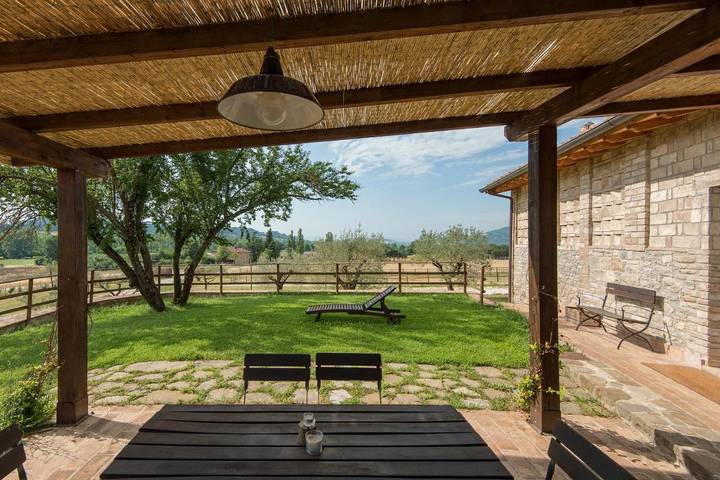 Casale per 4 persone, con Giardino in Umbria