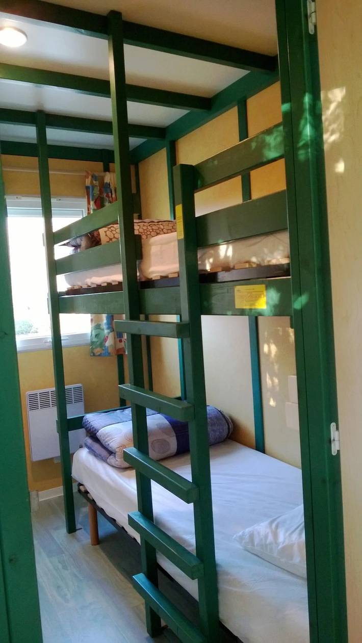 Gîte pour 8 personnes, avec jacuzzi ainsi que bassin pour enfant et sauna à Apremont - 4