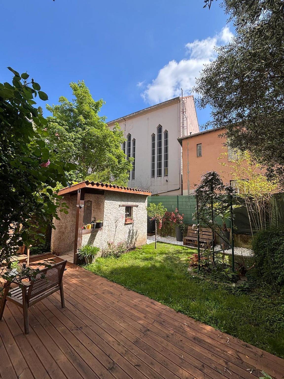 Ganzes Studio, Quiet studio with garden near Part-Dieu in Villeurbanne, Rhône