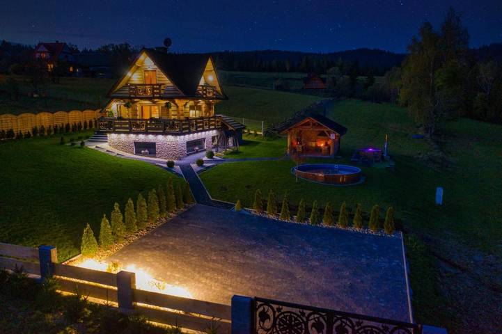 Dom dla 6 osób, z Balkon i Jacuzzi oraz Taras i Ogród w Nowy Targ