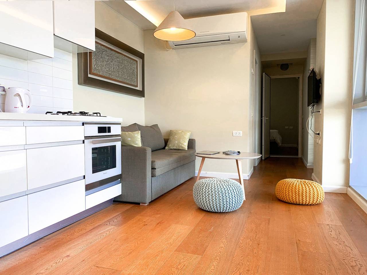 Entire apartment, Mamad Chic 1Br in City Center by Feelhome in Jerusalem, Jerusalem District