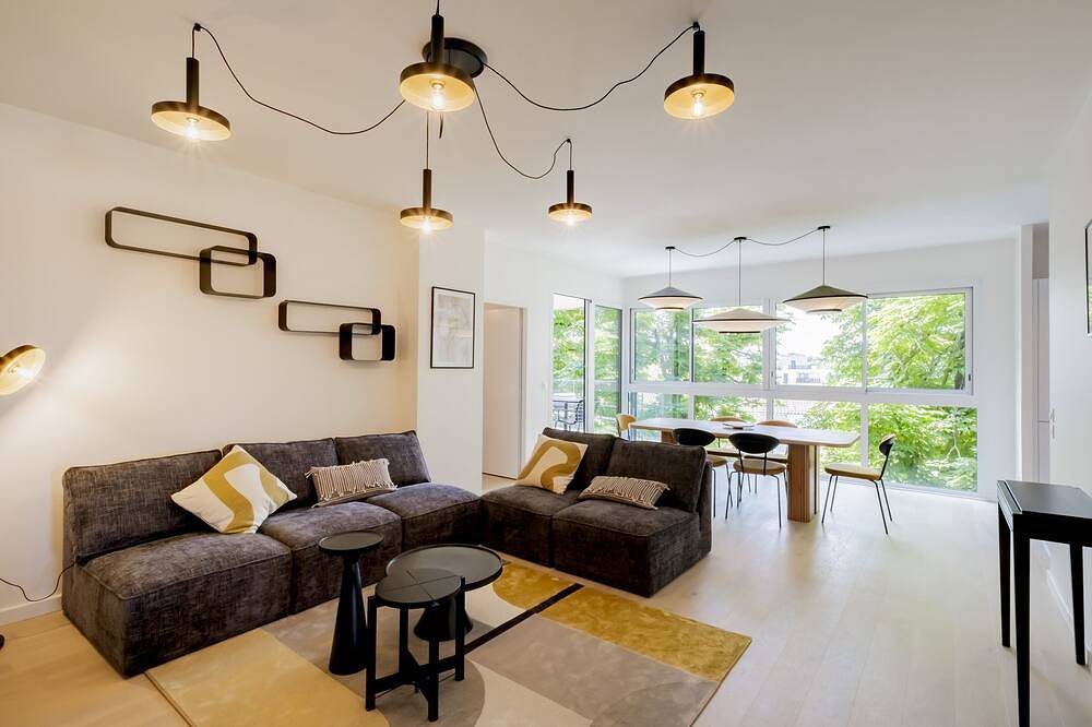 Entire apartment, Spacious 4Br with Lovely Balcony ☀️ in Caudéran (Bordeaux), Bordeaux