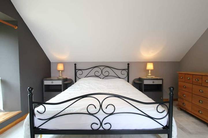 Gîte pour 7 personnes, avec jardin à Le Val-Saint-Père - 4