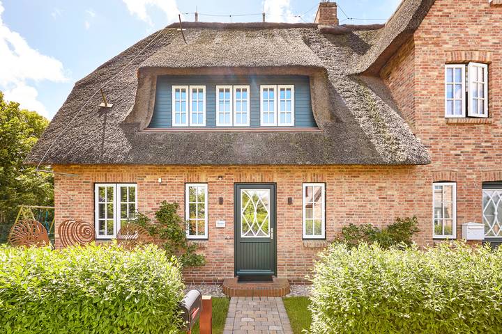 Ferienhaus für 6 Personen, mit Terrasse und Garten in Borgsum - 2