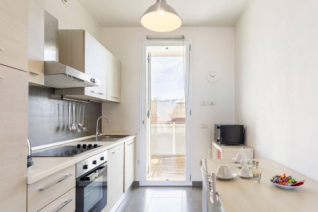 Apartamento entero, Guesthost - Bright Balcony Apt with Sea-View in Livorno, Costa Etrusca