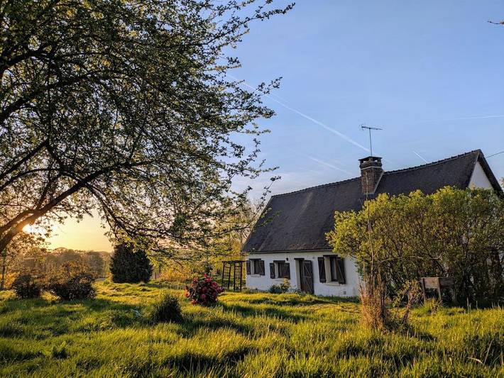 Location de vacances pour 9 personnes, avec vue et jardin, animaux acceptés à Charbonnières