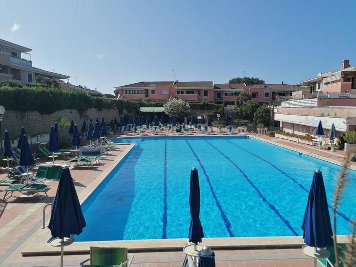 Apartamento de vacaciones para 4 personas, con terraza y piscina - 1