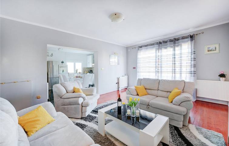 Geräumige 2-Zimmer-Wohnung mit Pool und Terrasse, nahe der Küste von Zadar in Zadar Stadt, Zadar (Kommun)