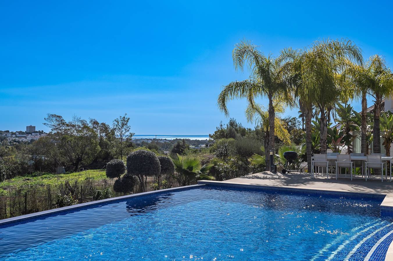 Villa 'Maria' Benahavis con piscina privada, Wi-Fi y aire acondicionado in Benahavís, Cordillera Penibética