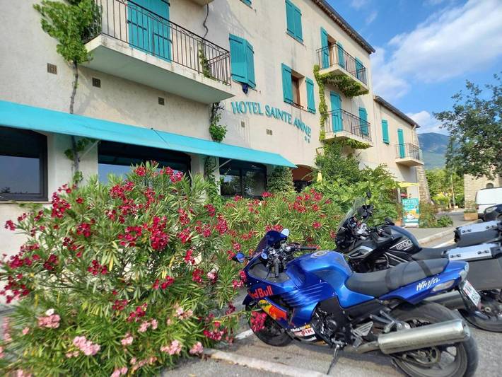 Hôtel pour 2 personnes, avec terrasse et vue à Les Salles-sur-Verdon - 4