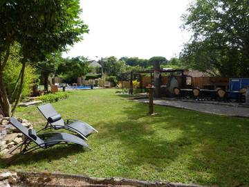 Gîte pour 2 personnes, avec jacuzzi ainsi que jardin et piscine à Ussac