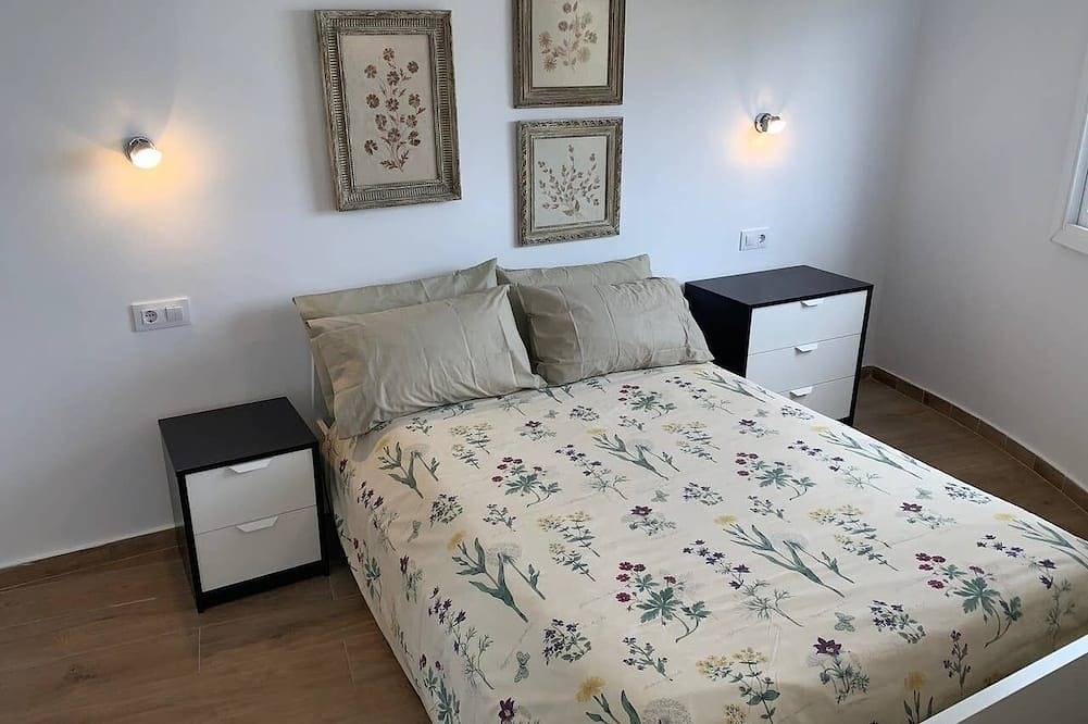 Entire apartment, Maritime Walk Los Cristianos. Over the sea. in Los Cristianos, Arona