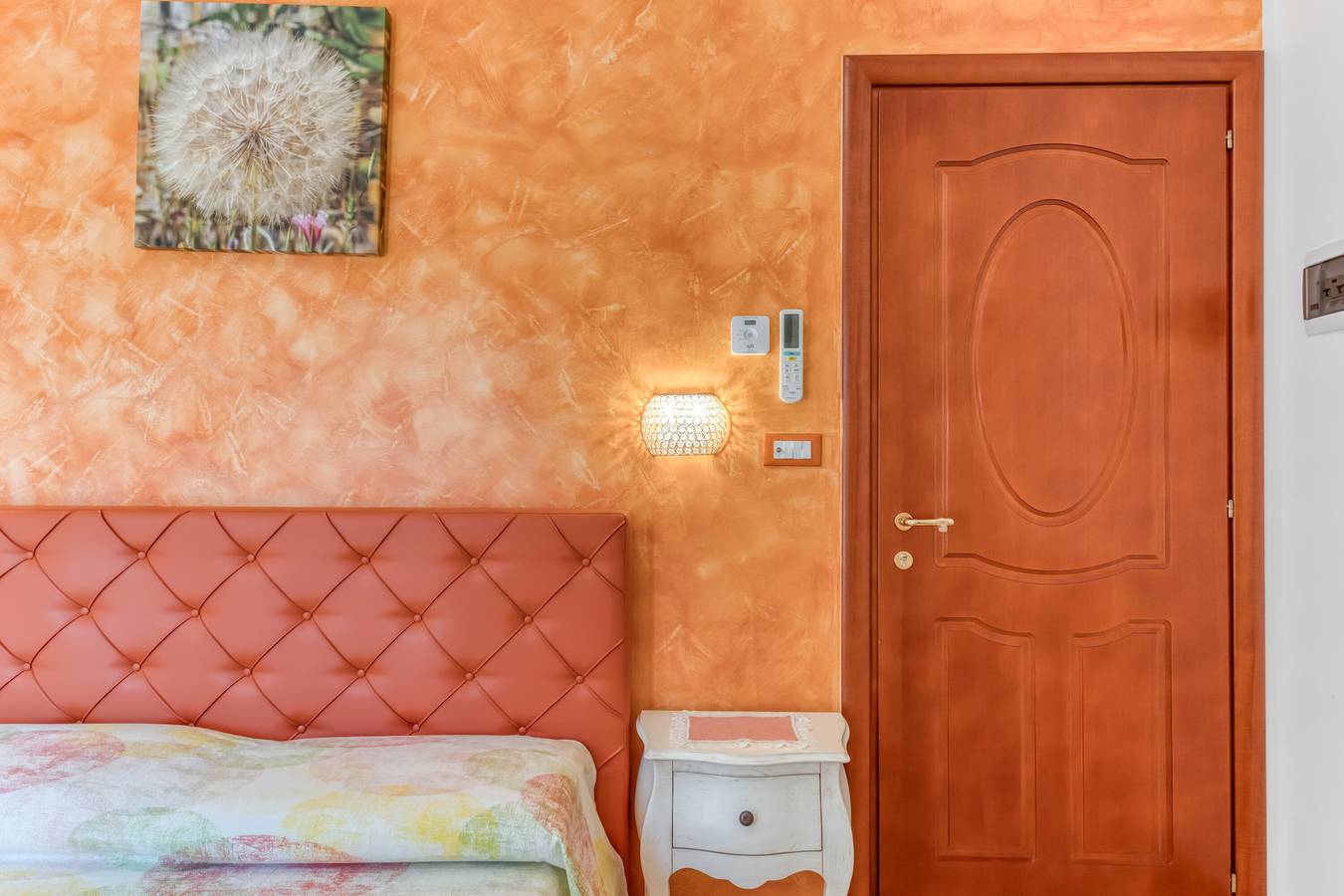Chambre d'hôtes 'Tallyho Melograno' avec terrasse partagée, Wi-Fi et climatisation in Salve, Golfe de Tarente
