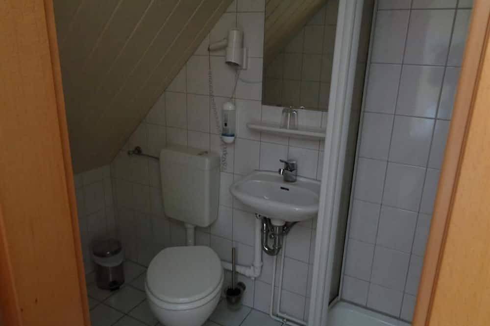 Einzelzimmer, Dusche, Wc - Bastan - Haus Katharina in Emden, Ostfriesland