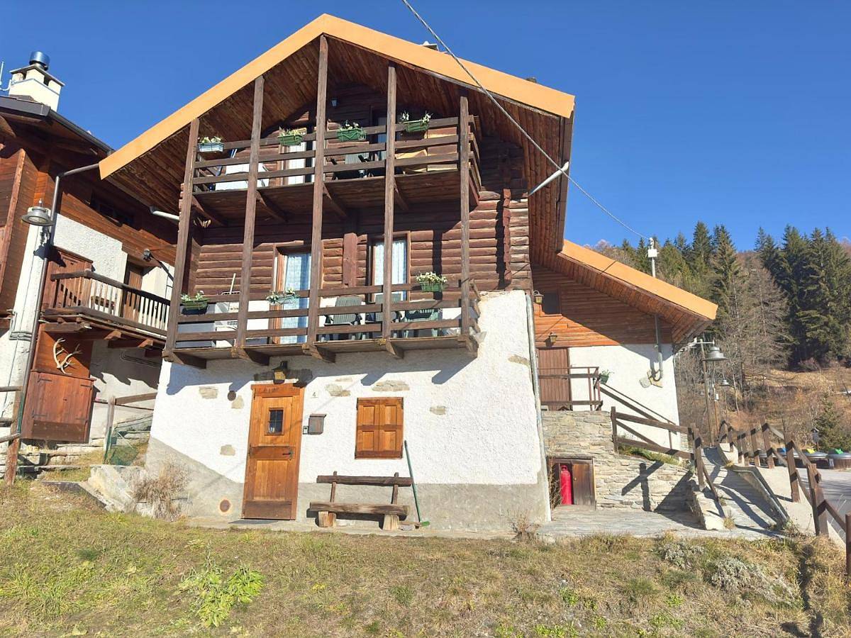 Chalet con Vista Mozzafiato in Sestriere città, Via Lattea