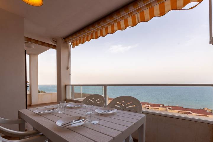 Apartamento entero, The Tower - Seaview & terrace in Santiago Bernabeu, Santa Pola