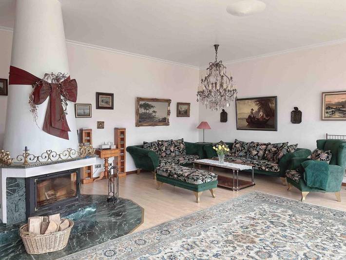 Vakantiewoning voor 14 personen, with Balkon and Terras as well as Tuin and Uitzicht in Engelskirchen